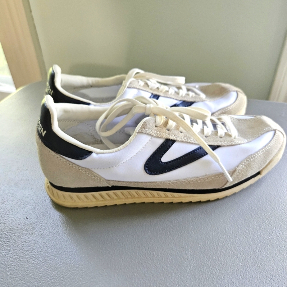 Like New Women's White and Navy Throwback Tretorn Sneakers Size 6.5